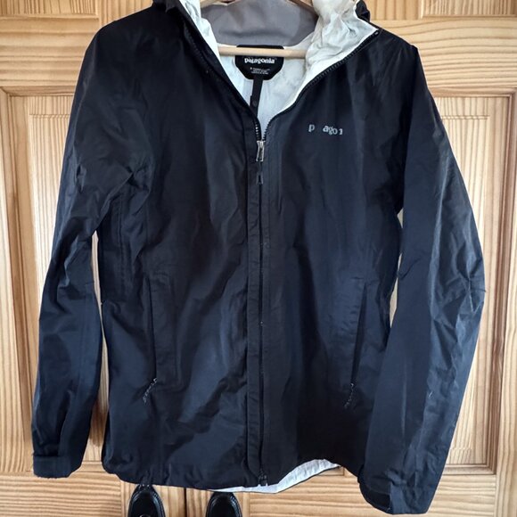 Patagonia Rain Jacket, Black, S - Picture 4 of 8